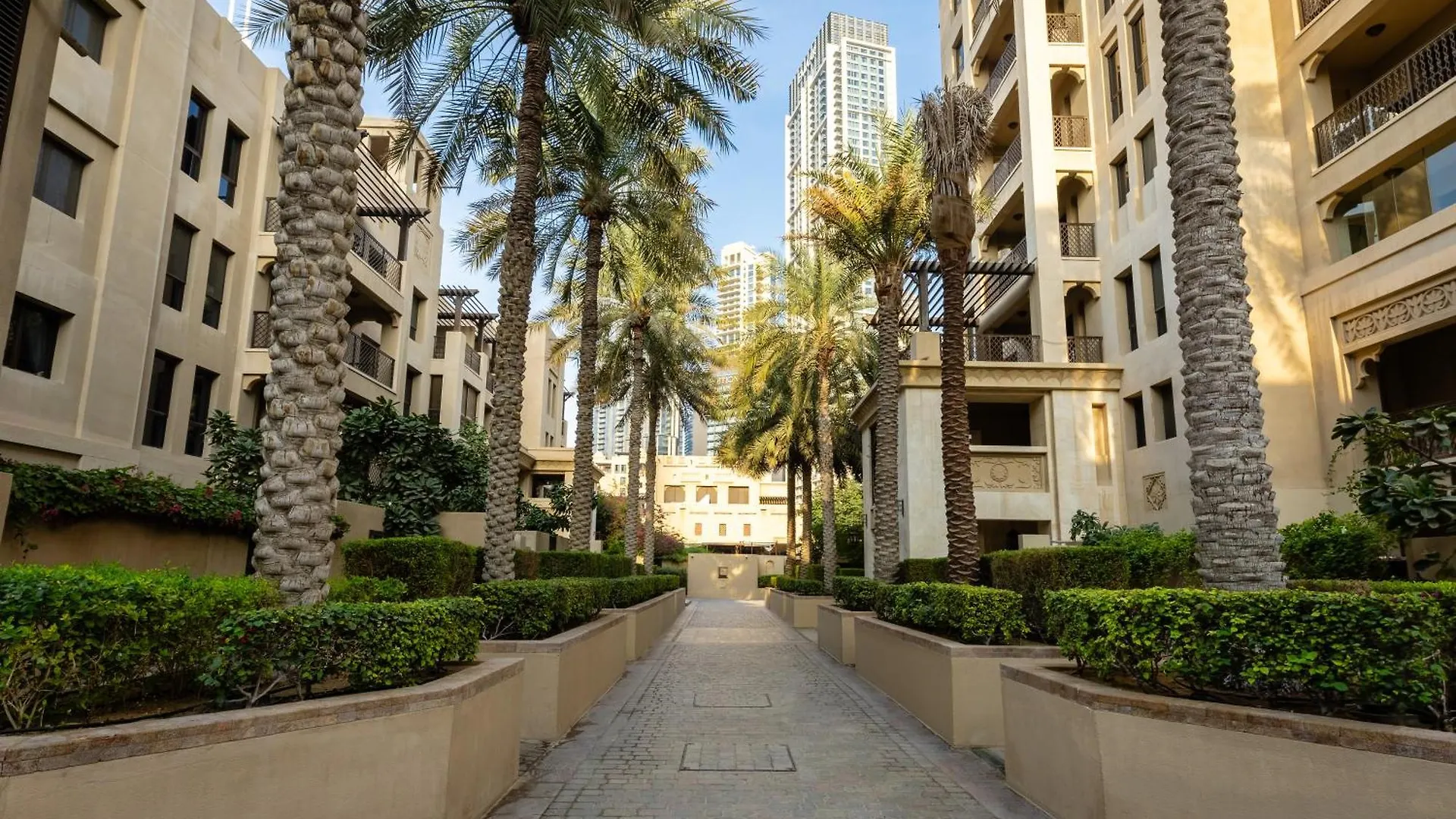 Maison Privee - Stylish & Spacious Apartment In Downtown Dubai