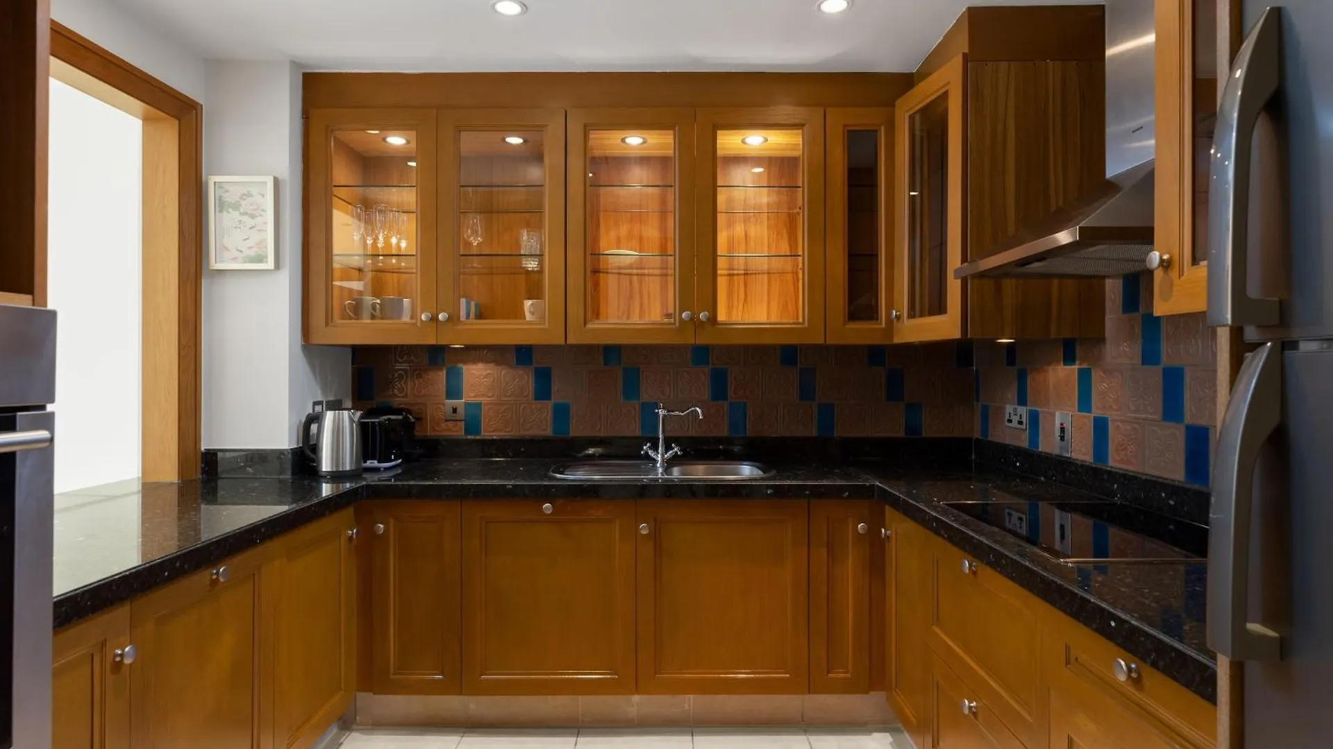 Maison Privee - Stylish & Spacious Apartment In Downtown Дубай