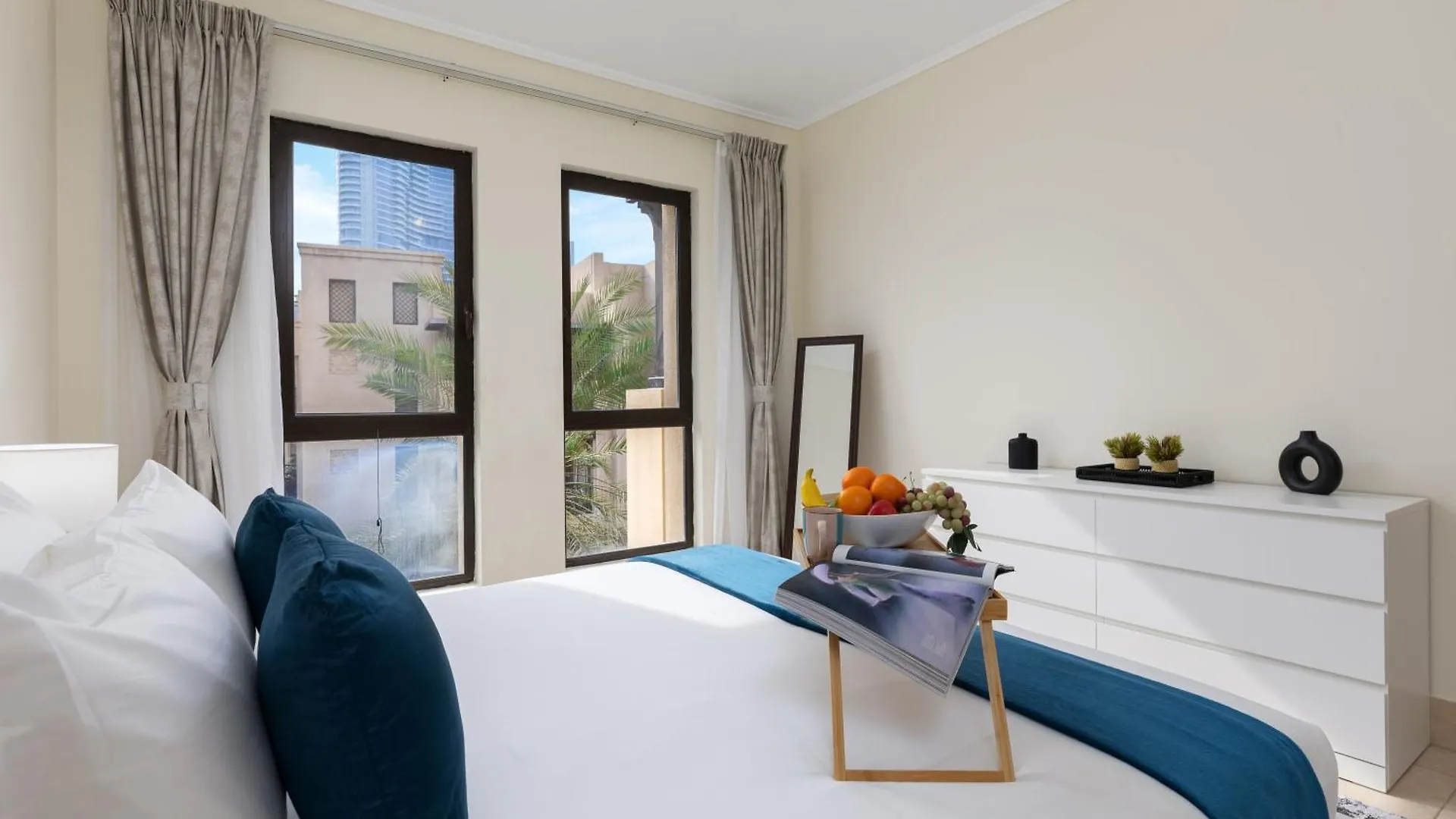 Maison Privee - Stylish & Spacious Apartment In Downtown Dubai 0*,  United Arab Emirates