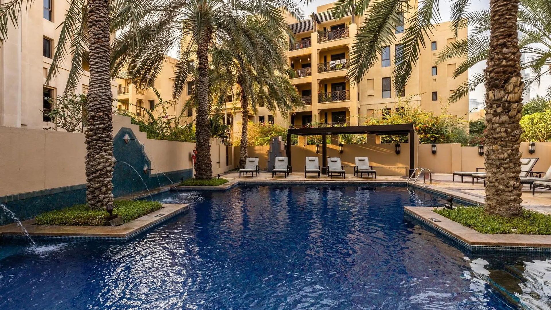 Maison Privee - Stylish & Spacious Apartment In Downtown Dubai