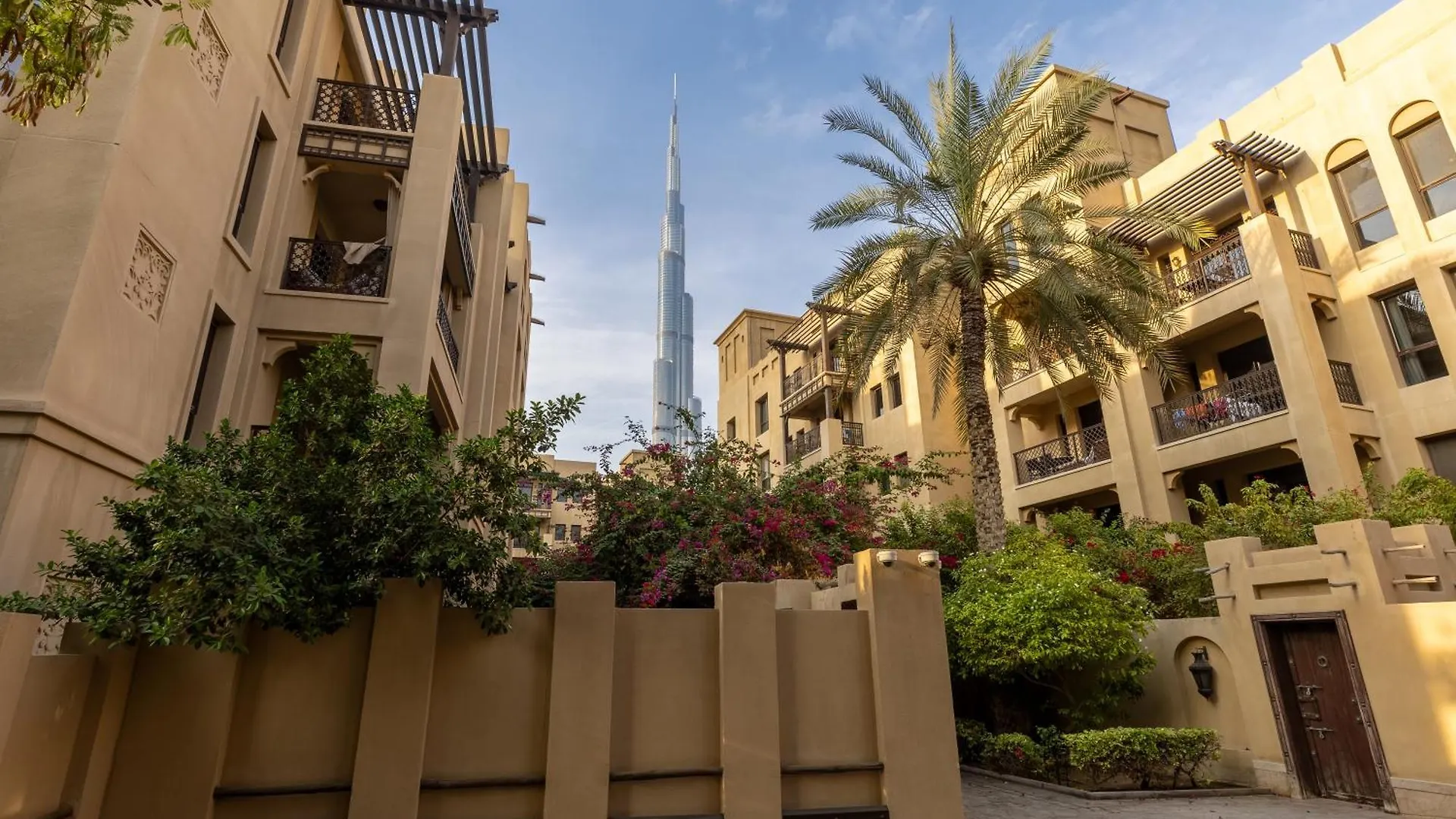 Maison Privee - Stylish & Spacious Apartment In Downtown Dubai